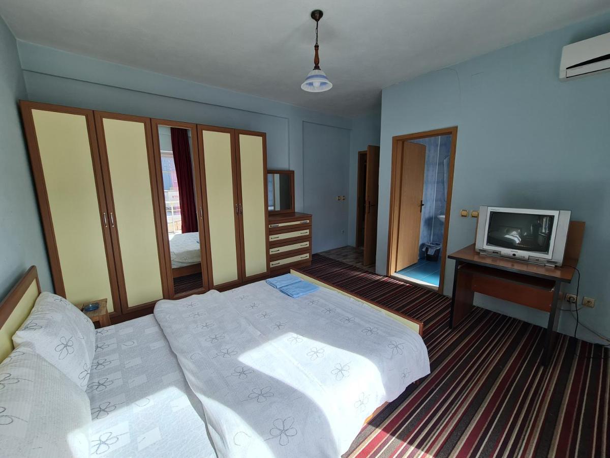 Holiday Ferizaj Extérieur photo