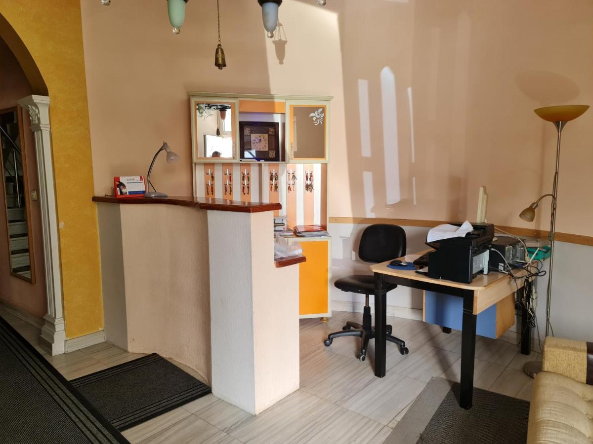 Holiday Ferizaj Extérieur photo