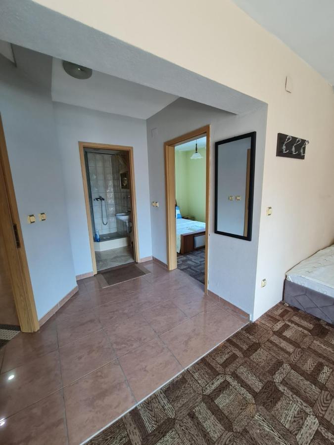 Holiday Ferizaj Extérieur photo