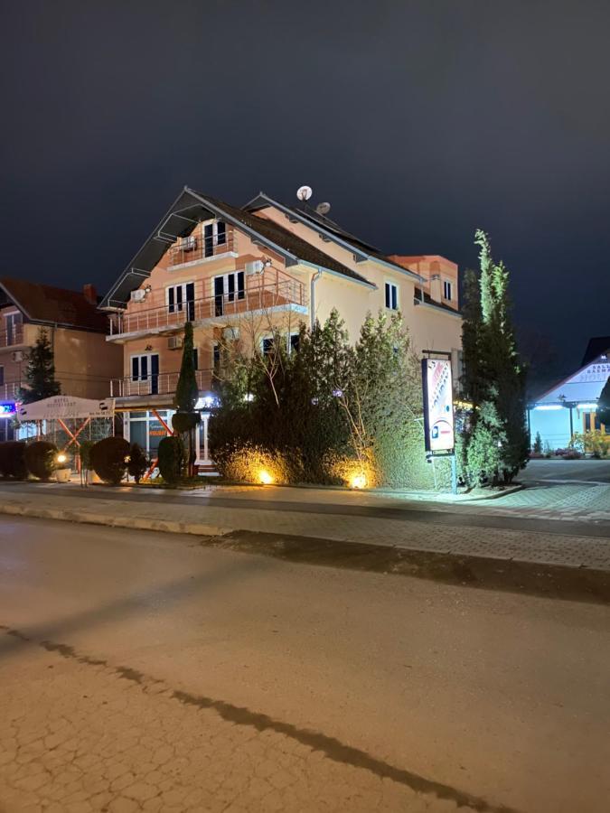 Holiday Ferizaj Extérieur photo